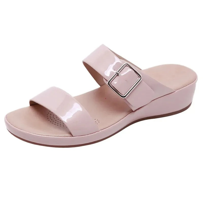 Freya® | Komfortable Keilabsatz-Sandale