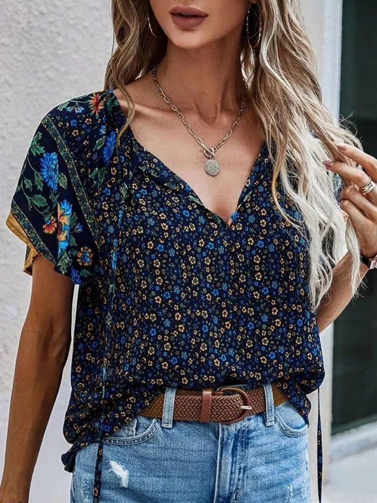 Saskia – Lässige Damenbluse mit Boho-Muster