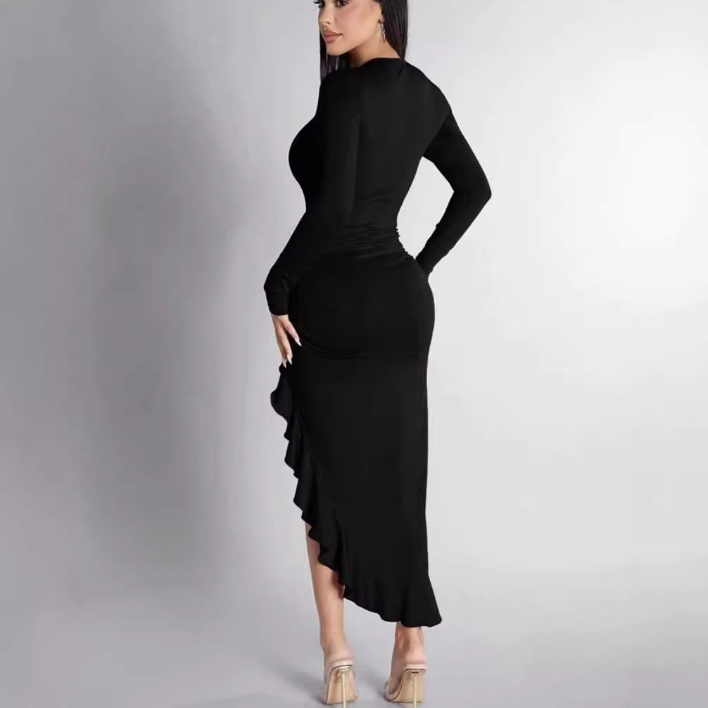 Patricia – Schlankes Kleid mit Rüschen und Schlitz