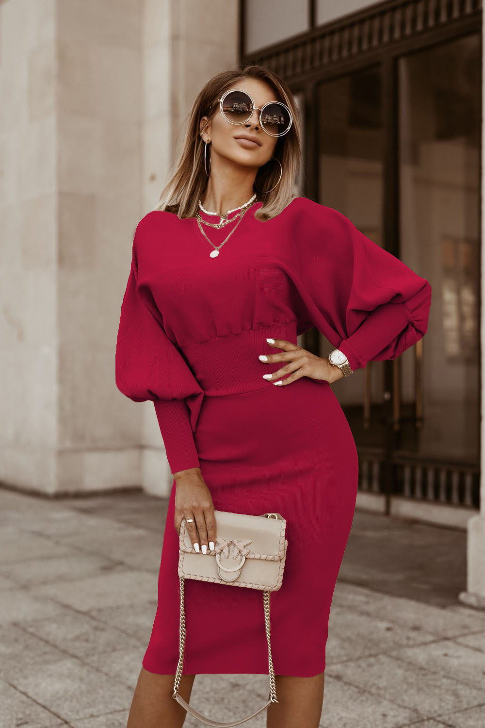 Ruth – Einfarbiges Kleid mit Laternenärmeln