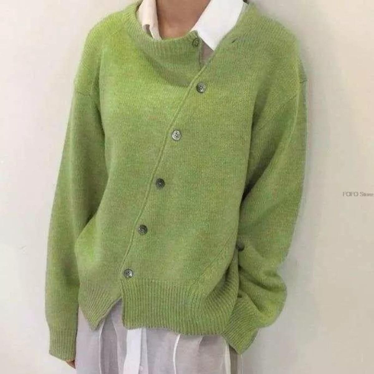 Leila | Strickjacke - Luxuriös weicher Kaschmir mit verspieltem Knopfverschluss