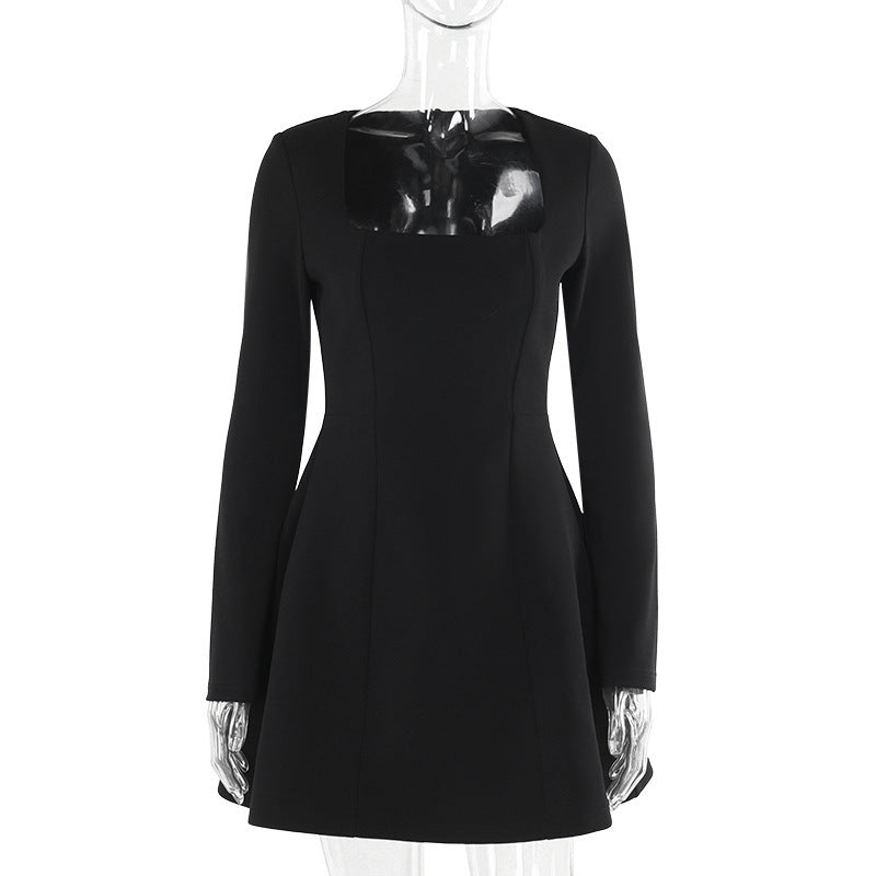 Jessica – Langärmeliges Damenkleid mit Quadratkragen und Slim Fit