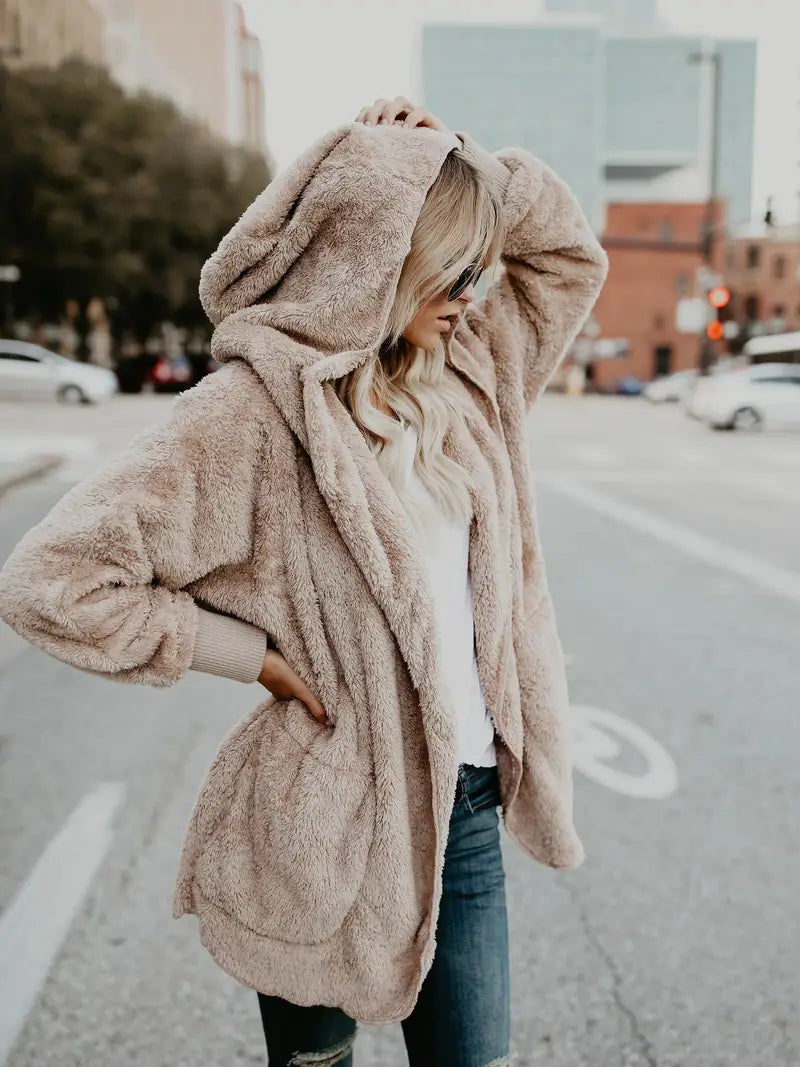 Kea | Flauschige Kapuzenjacke