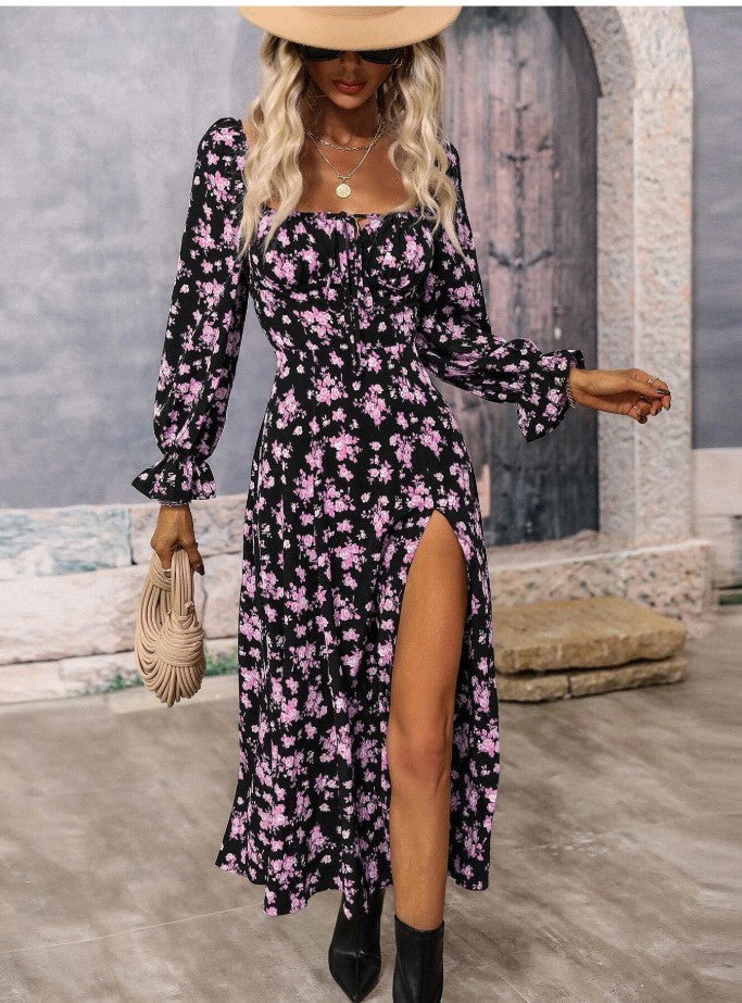 Rachael – Langärmliges Kleid mit Blumenmuster und Schlitz