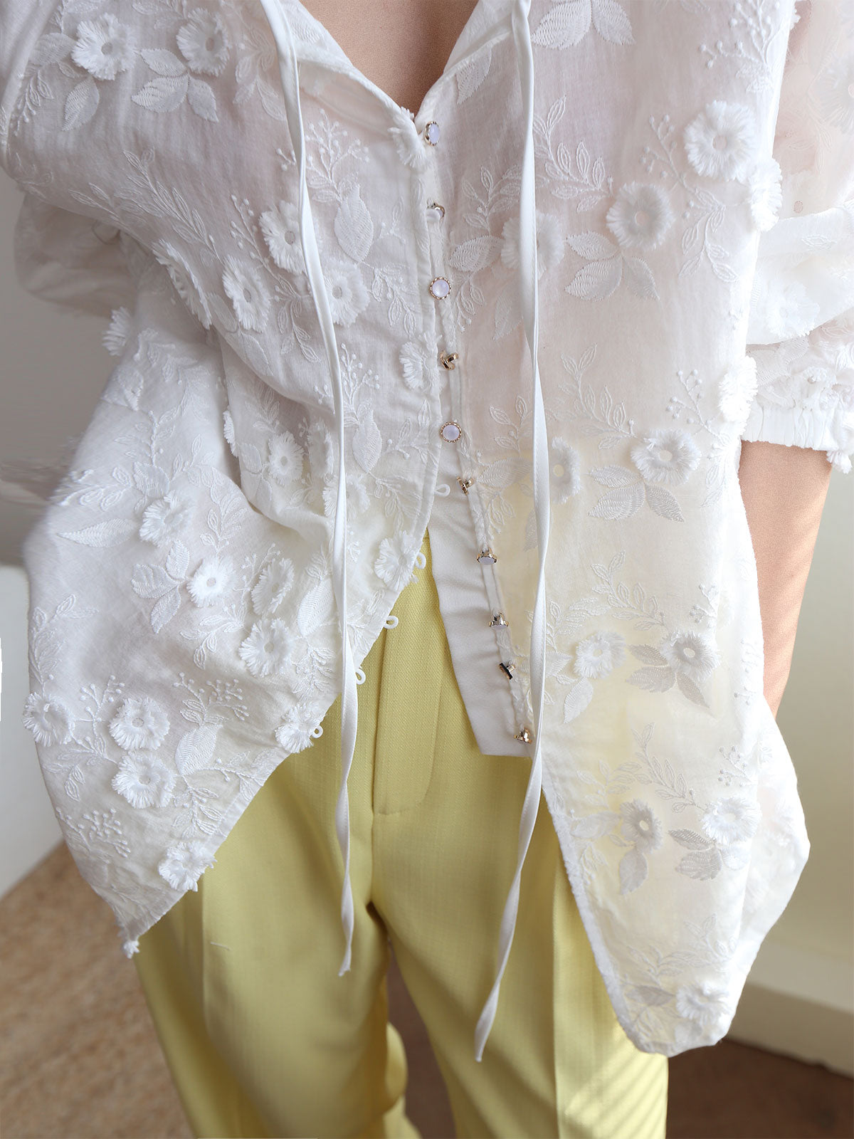 Fudus | Übergröße Semi Sheer Bestickte Blumene Bluse