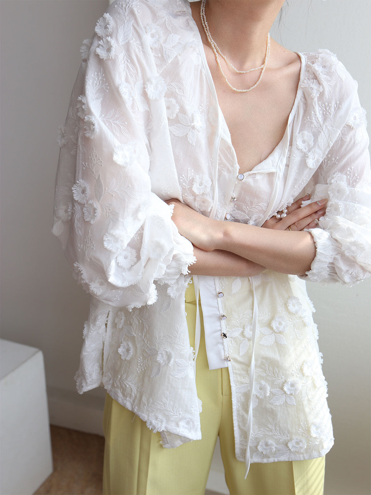 Fudus | Übergröße Semi Sheer Bestickte Blumene Bluse