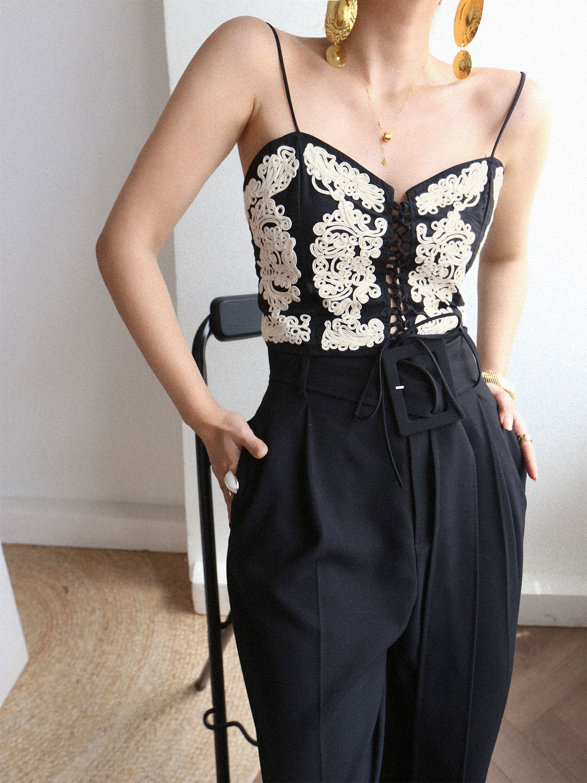 Fudus | Besticktes Blumen Gebundenes Cami Top