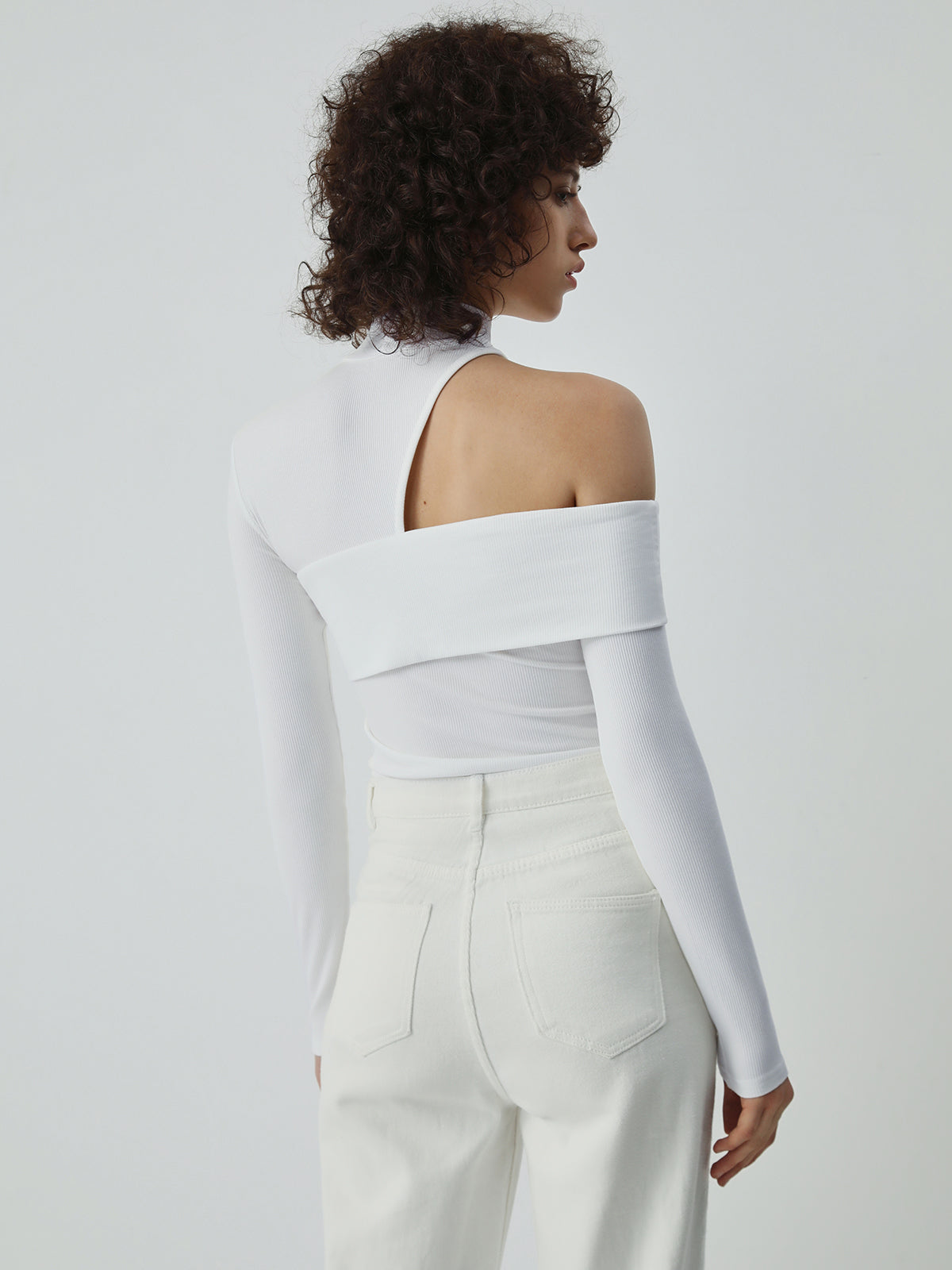 Fudus | Gesäßausschnitt Schräg Cutout Rib Langarm Strickoberteil