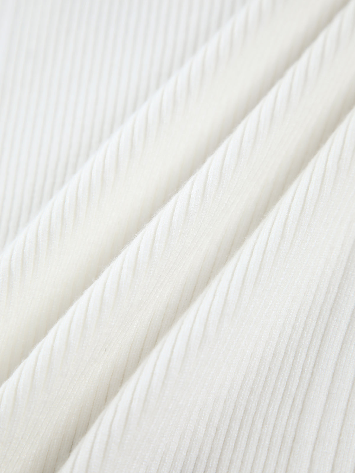 Fudus | Ausschnitt Split Perlen Detail Rippstrick Oberteil