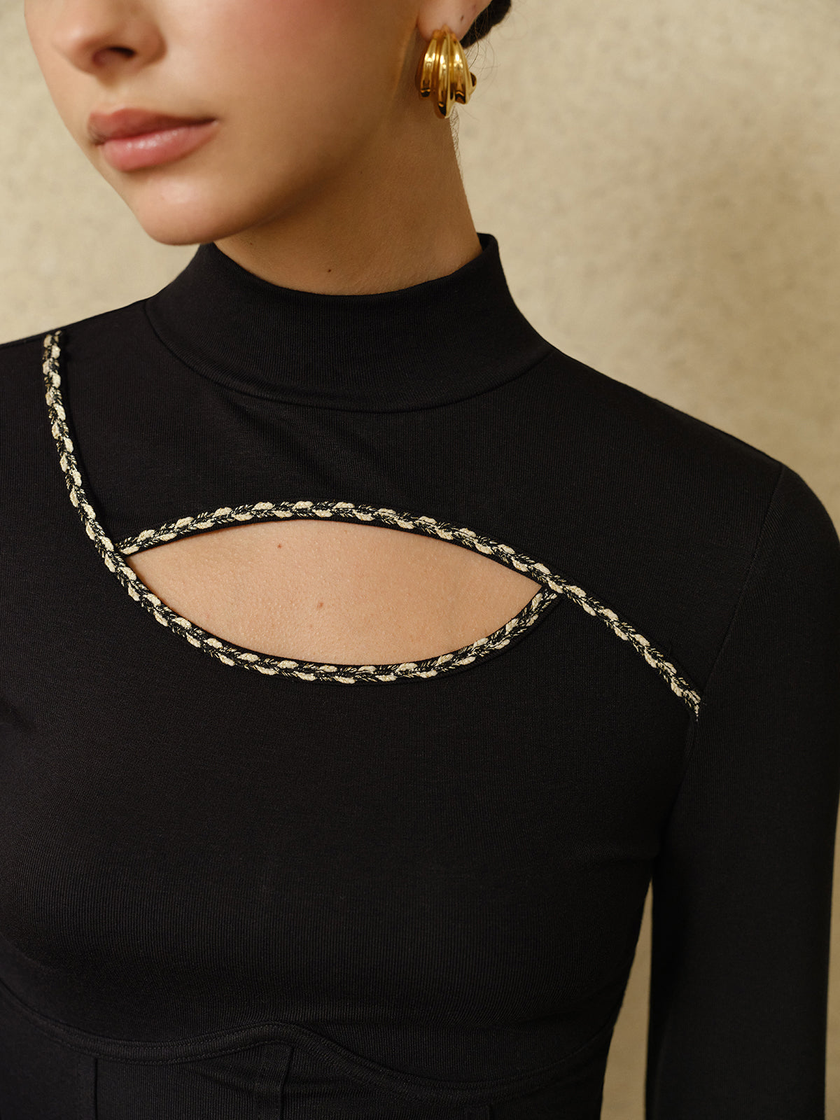Fudus | Kontrastbesatz Cutout Piping Top
