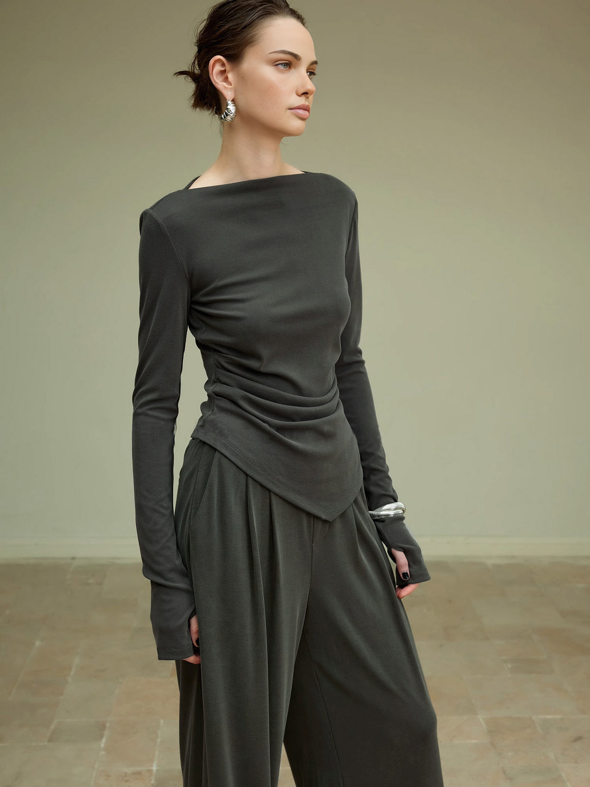 Fudus | Asymmetrisches Slim Jersey T-hemd