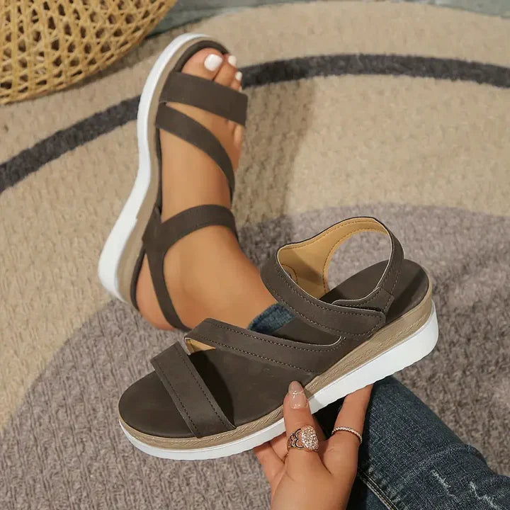 Zinnia - Offene Freizeitschuhe aus Kunstleder mit Slingback