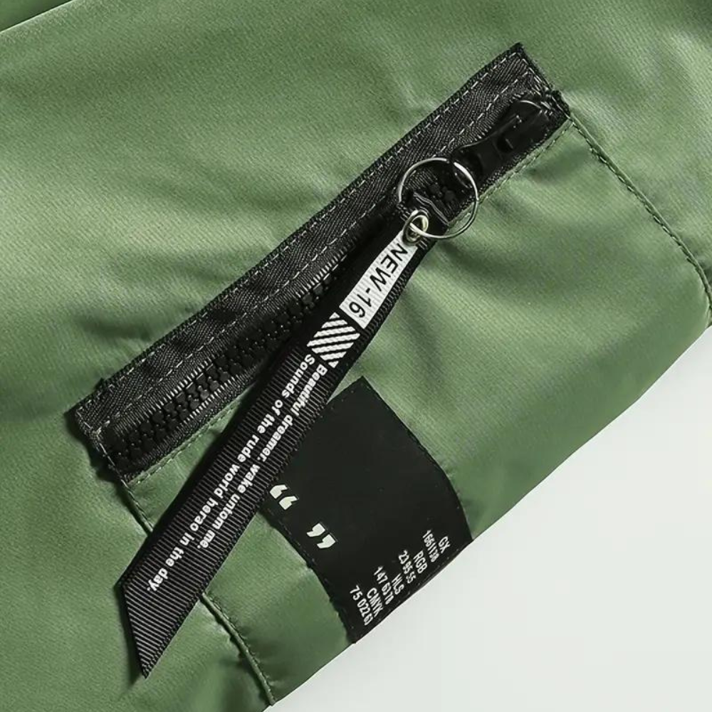 Stylische Herren-Kapuzenjacke von MACIEJ - liegen Sie voll im Trend!