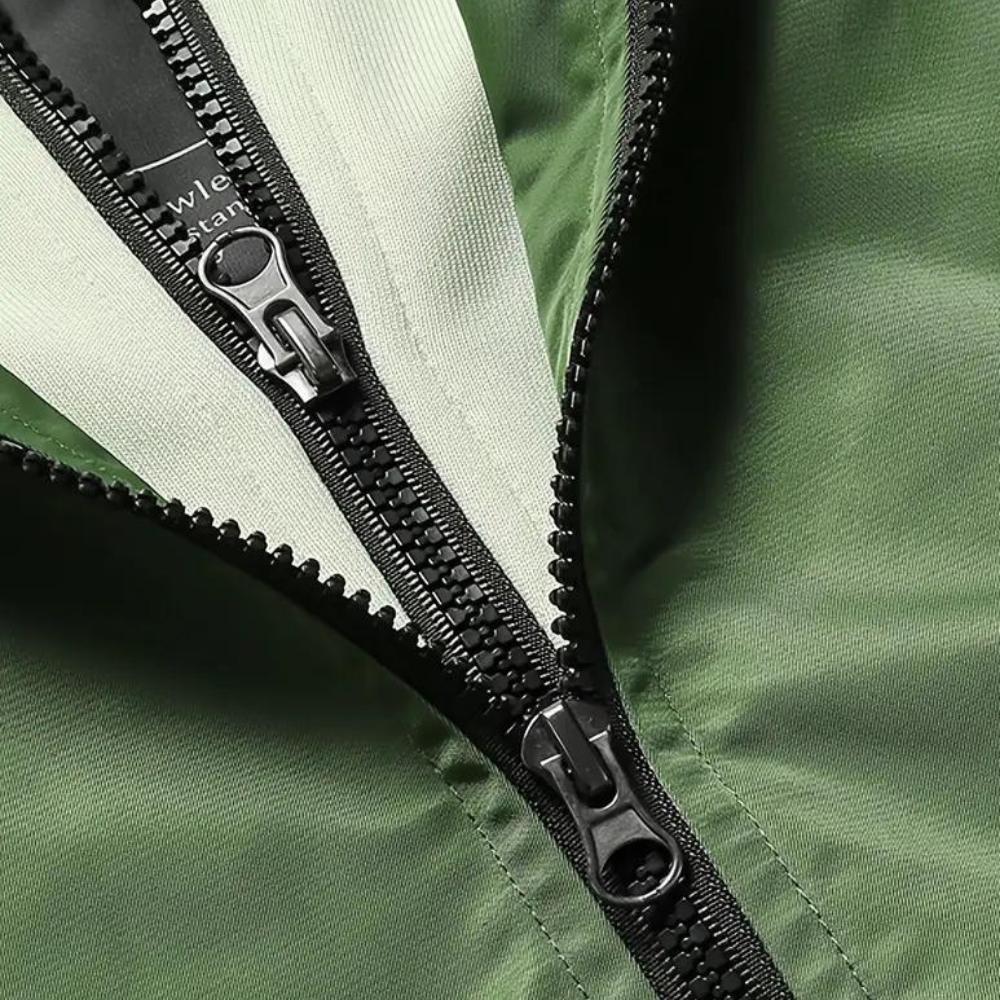 Stylische Herren-Kapuzenjacke von MACIEJ - liegen Sie voll im Trend!