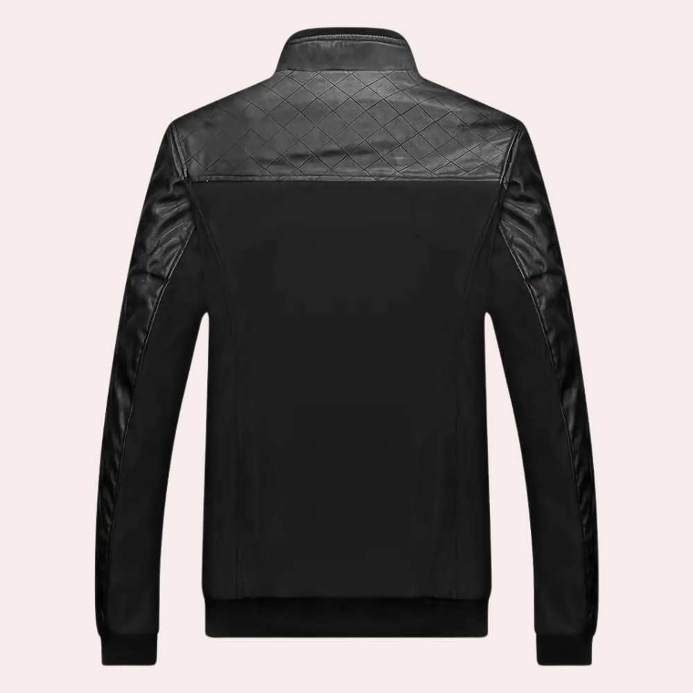 Stylische und kuschelige Bomberjacke für Männer von Billeter