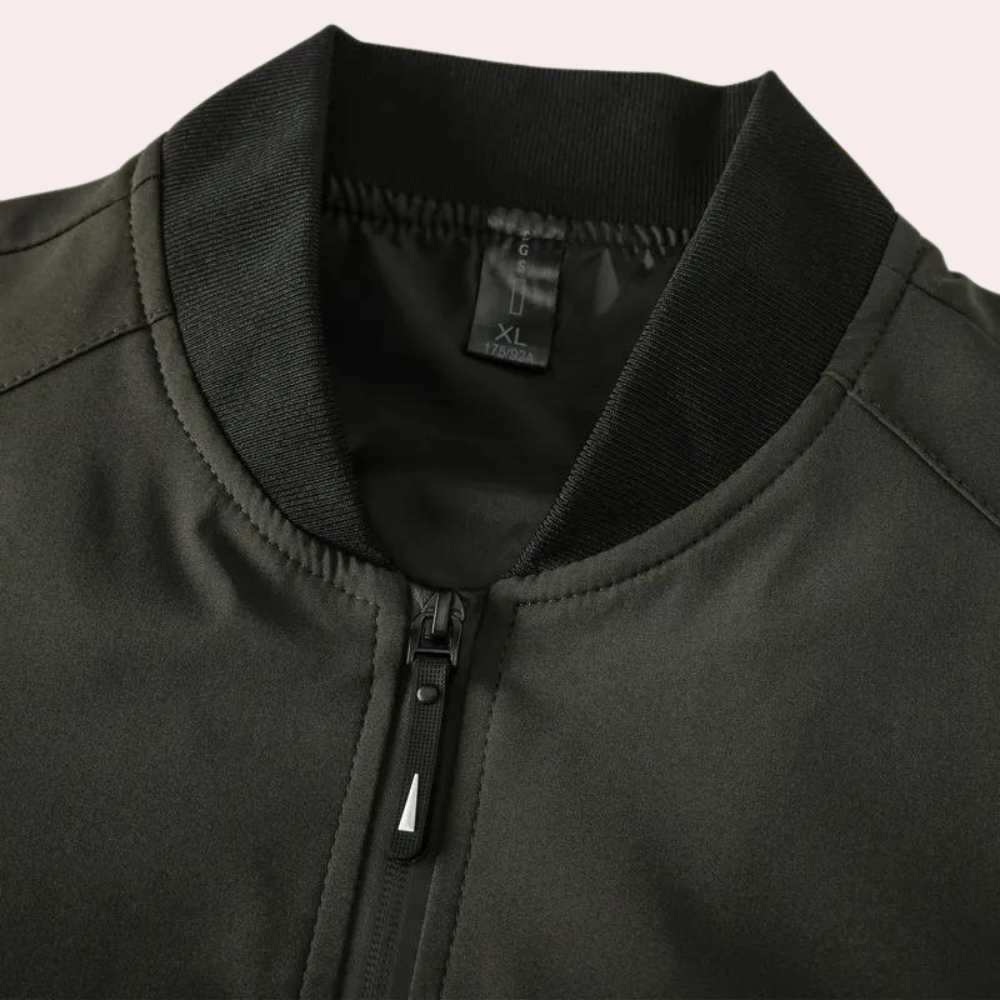 Stylische und leichte Bomberjacke für Männer