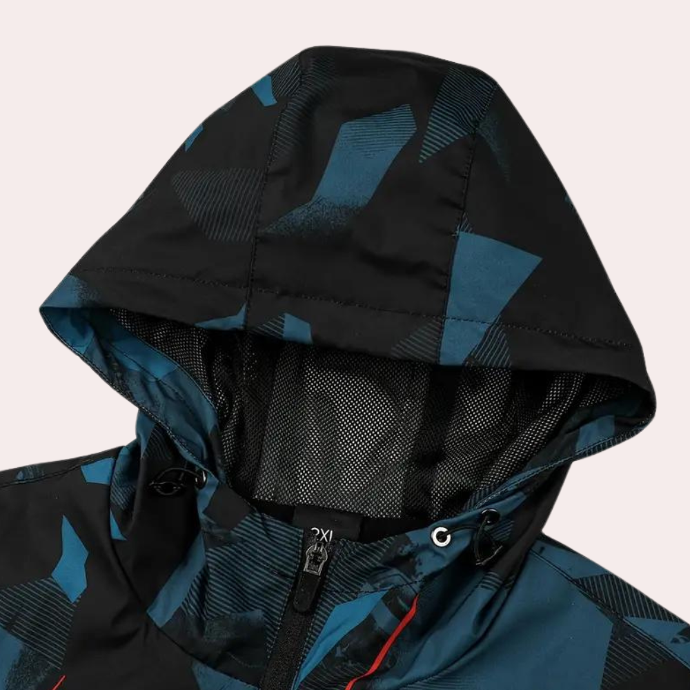 Stylische Herrenjacke mit trendigem Camouflage und praktischer Kapuze