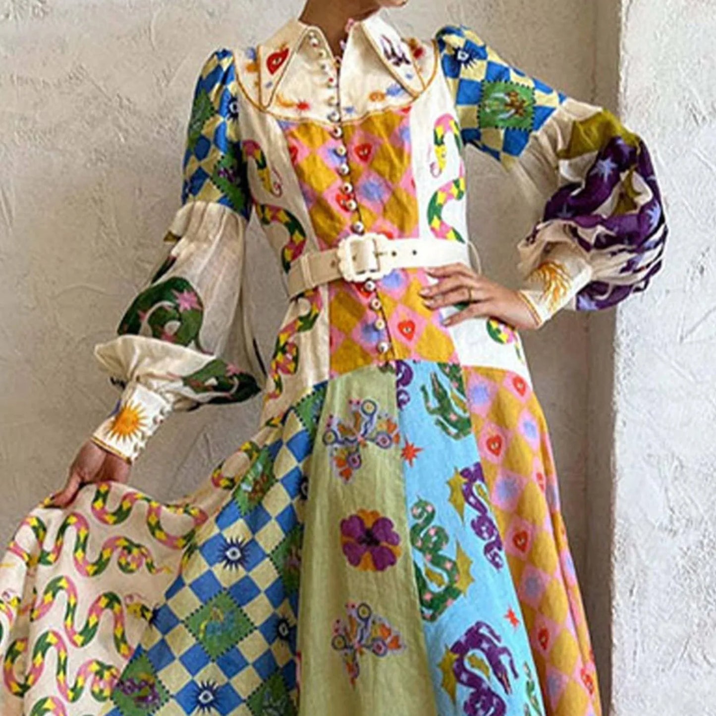 Rachel – Lässiges Damenkleid mit Knöpfen und V-Ausschnitt