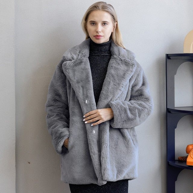 Reiennaith | Weiße Winterjacke mit Kunstfell für stilvollen Schutz