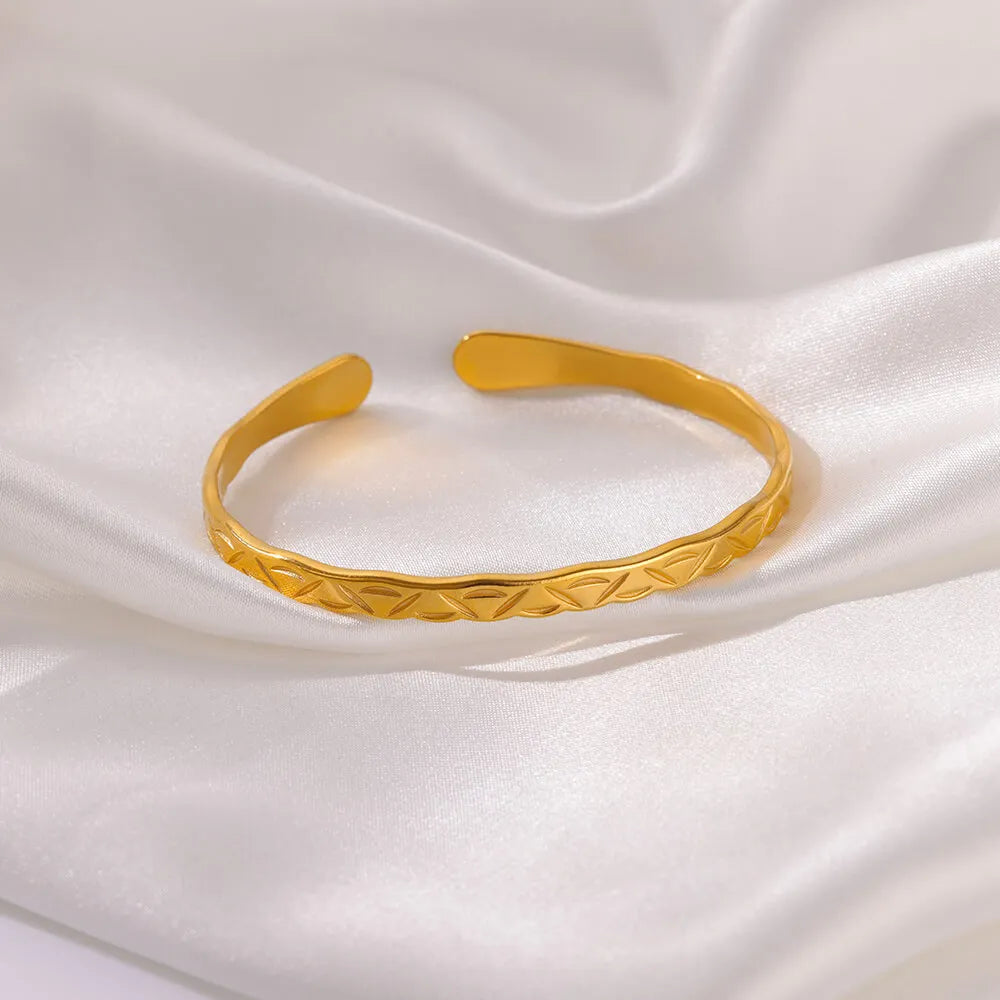 Kathe | Trendiges Gold-Edelstahl-Armband für Damen