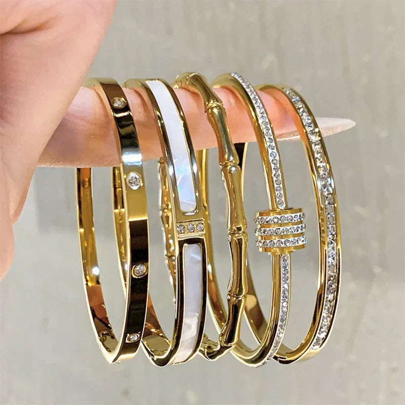 Vena | Elegante Damen-Titan-Gold-Armbänder