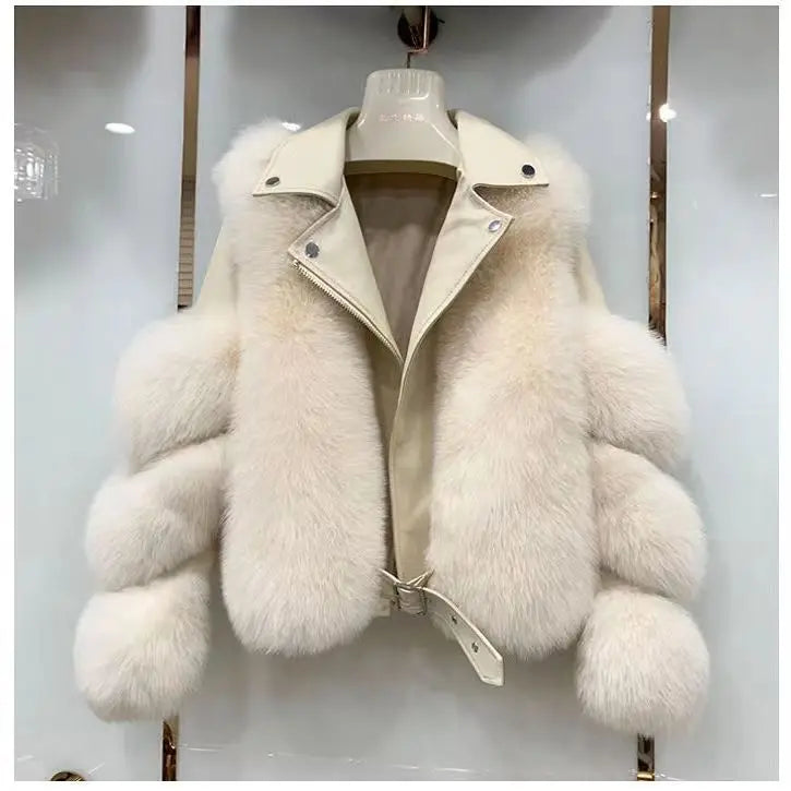 Aini | Moderne und vielseitige Winterjacke