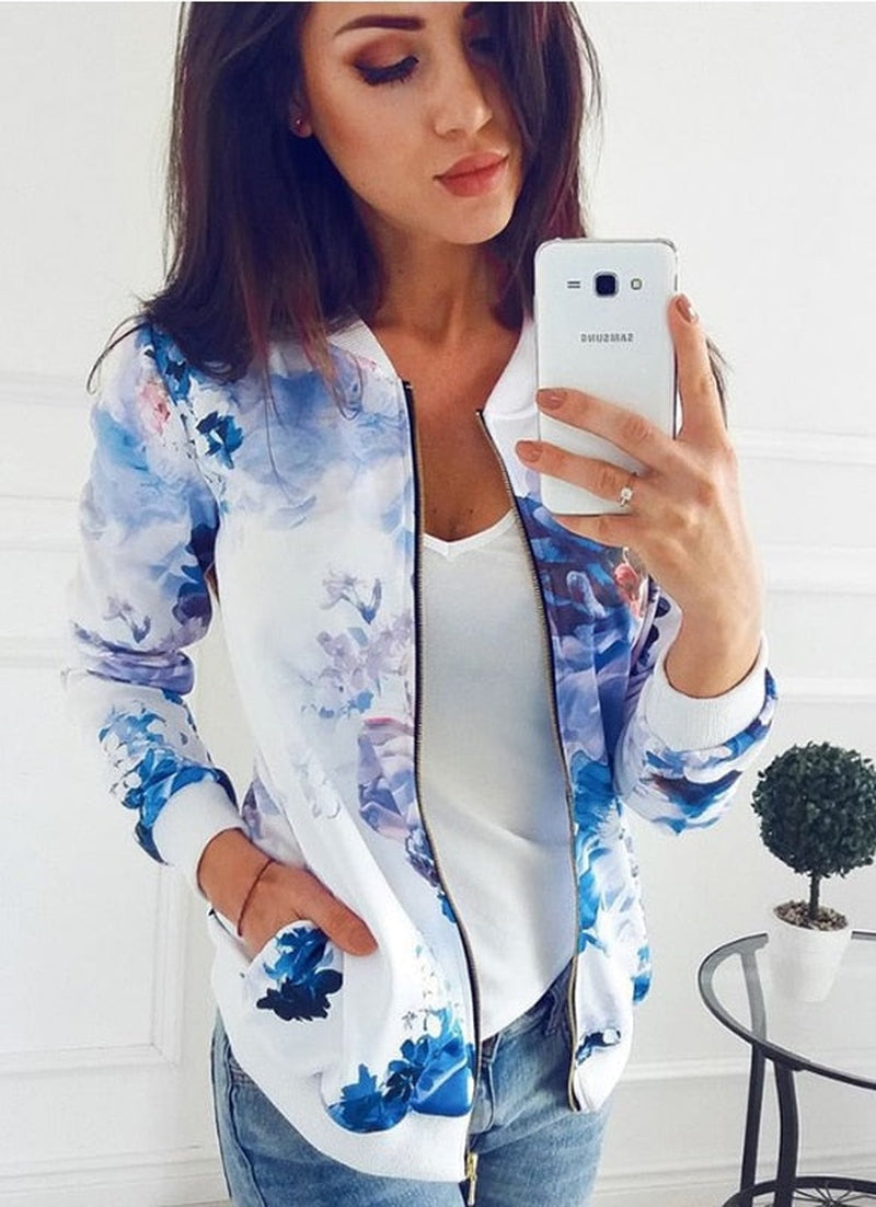 Katja - Stilvolle Damenjacke mit floralem Design für den Frühling