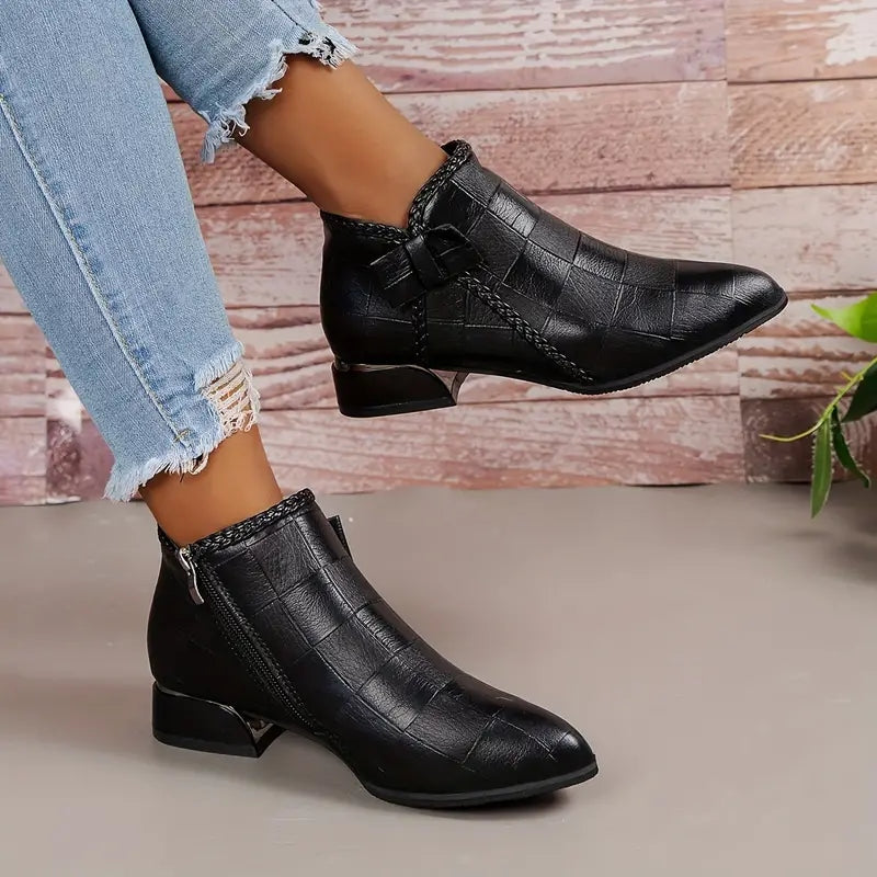 Nina - Stilvolle Damenstiefel mit niedrigem Absatz für formelle Anlässe