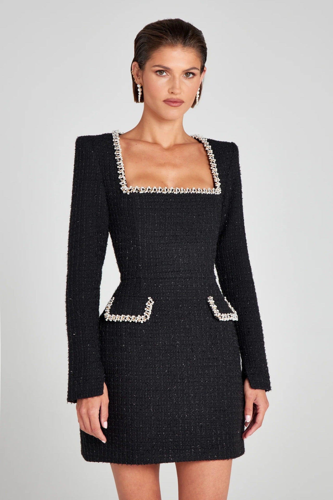Victoria – Klassisches Langärmliges Kleid mit Perlen