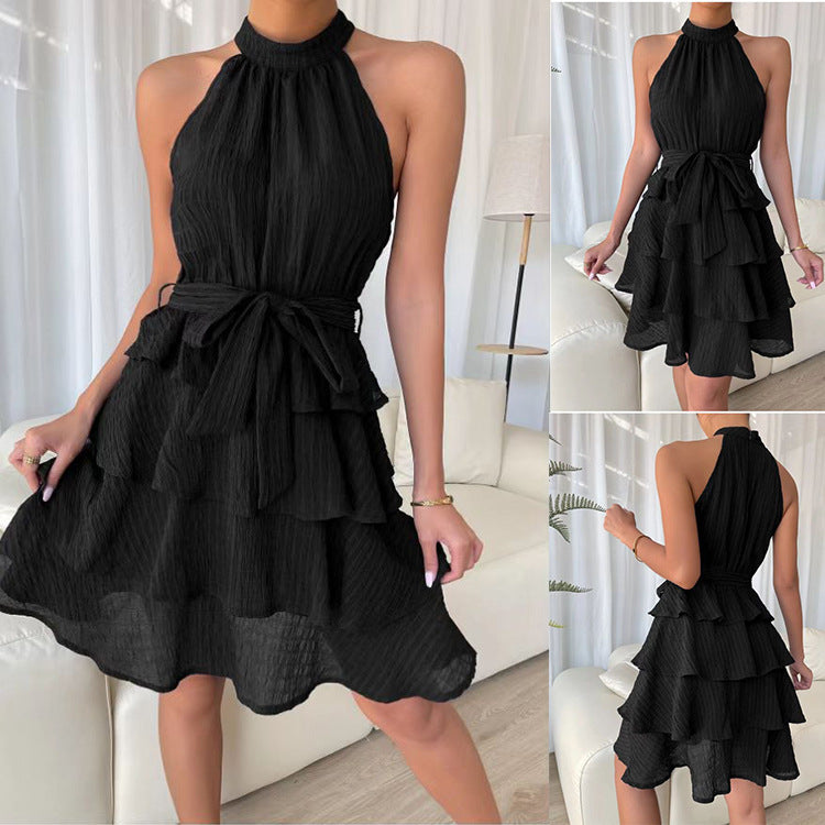 Carol – Ärmelloses Halterneck-Kleid mit Rüschen