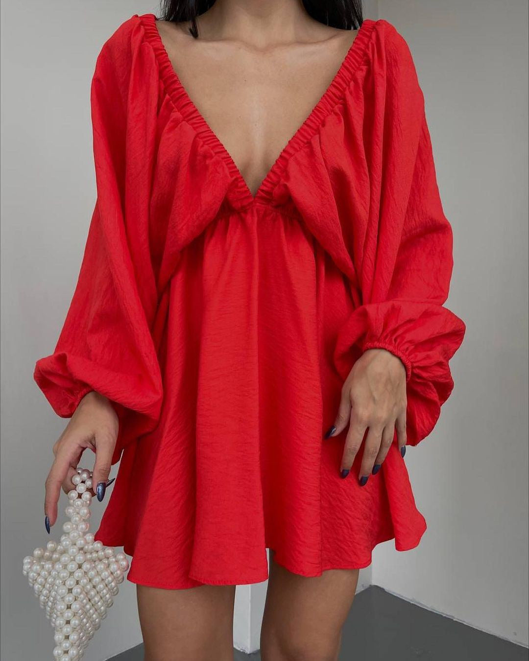 Hayley – V-Ausschnitt Laternenärmel Kleid