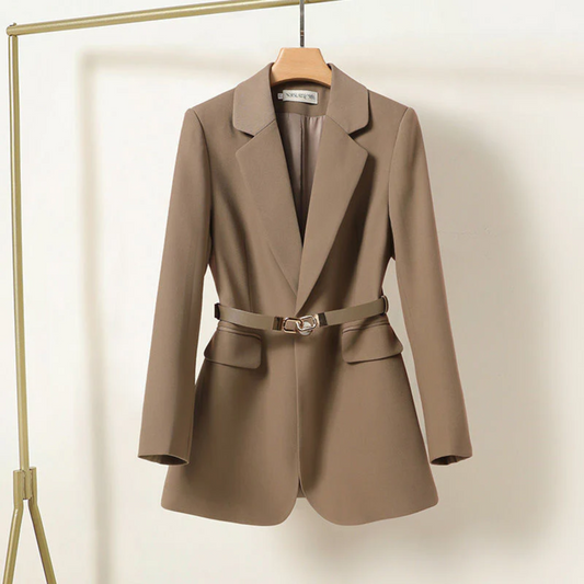 Elke | Elegant Femme | Raffiniert geschnittene Blazer für Frauen