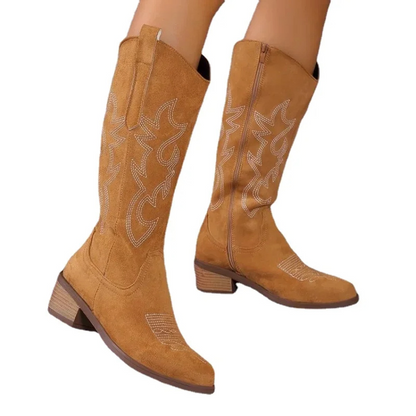 Alma | Klassische Western-Cowboystiefel aus Wildleder für Damen mit bequemem, niedrigem Blockabsatz