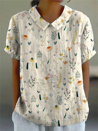 Flora - Verspielte Damenbluse mit Wildblumen-Muster