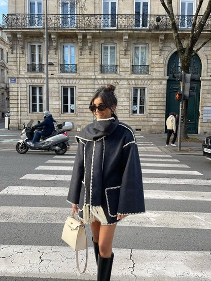 Quirina | Elegante Langarmtasche einreihige Knopfjacke mit Schal