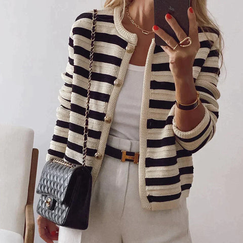 Helene | Schwarz-weiß gestreifter Damen-Cardigan mit langen Ärmeln