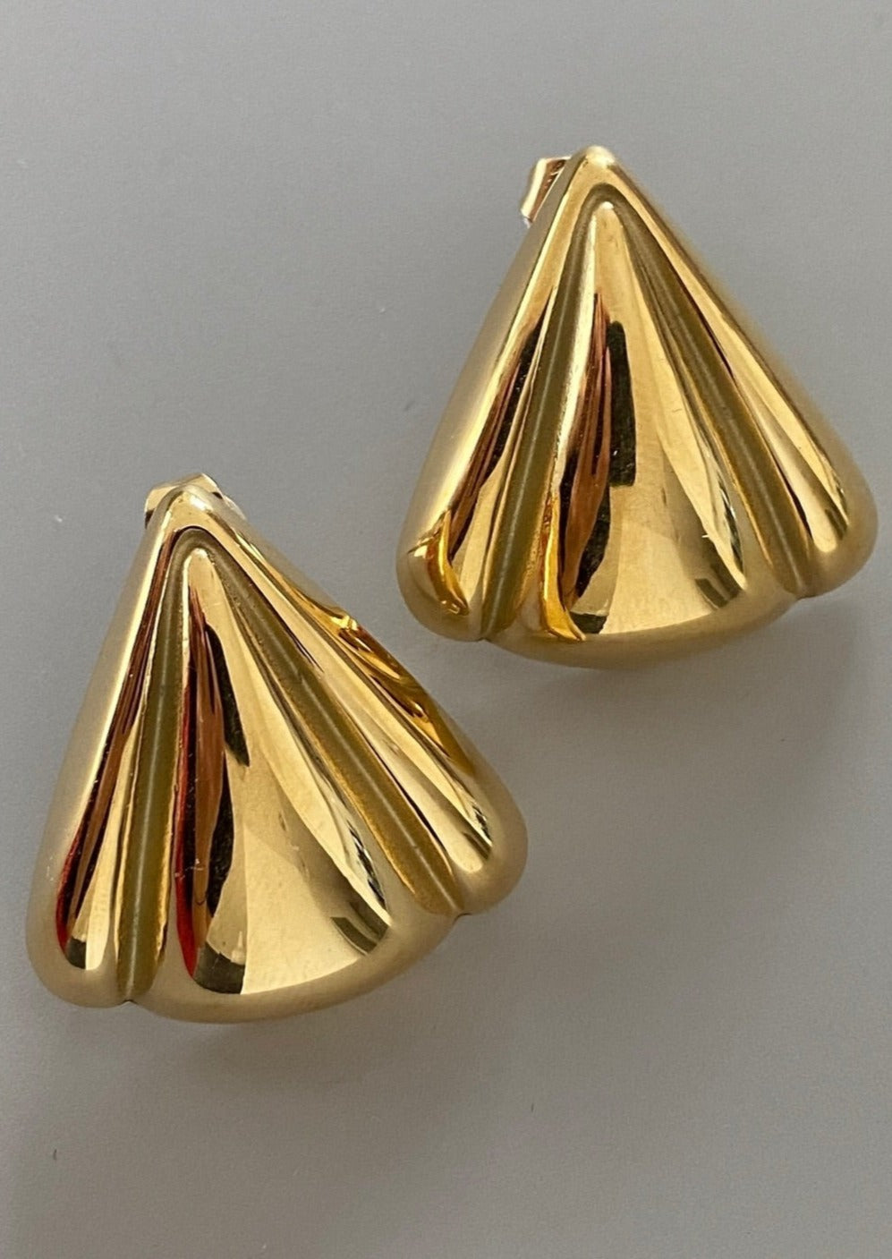 Bonafita Triangular Dome Ohrringe