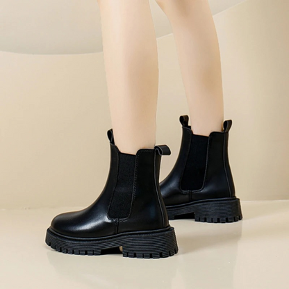 Christa – Chelsea-Stiefel aus hochwertigem Leder für Damen mit doppelter Anziehschlaufe
