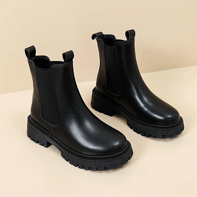 Christa – Chelsea-Stiefel aus hochwertigem Leder für Damen mit doppelter Anziehschlaufe