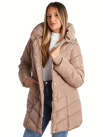 Keytharae | Plüschsteppjacke mit Reißverschluss und Kapuze in Übergröße