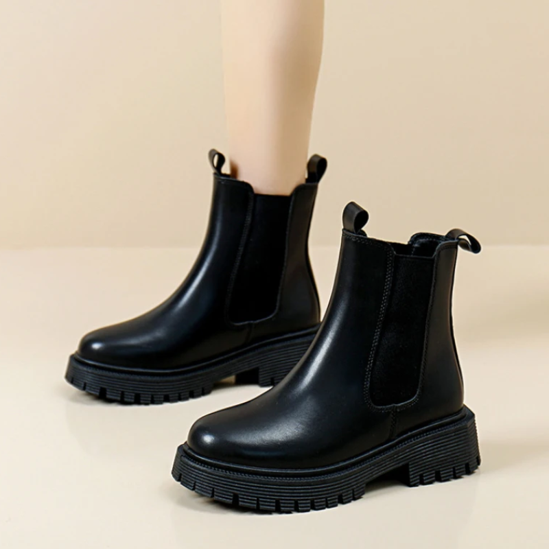 Christa – Chelsea-Stiefel aus hochwertigem Leder für Damen mit doppelter Anziehschlaufe
