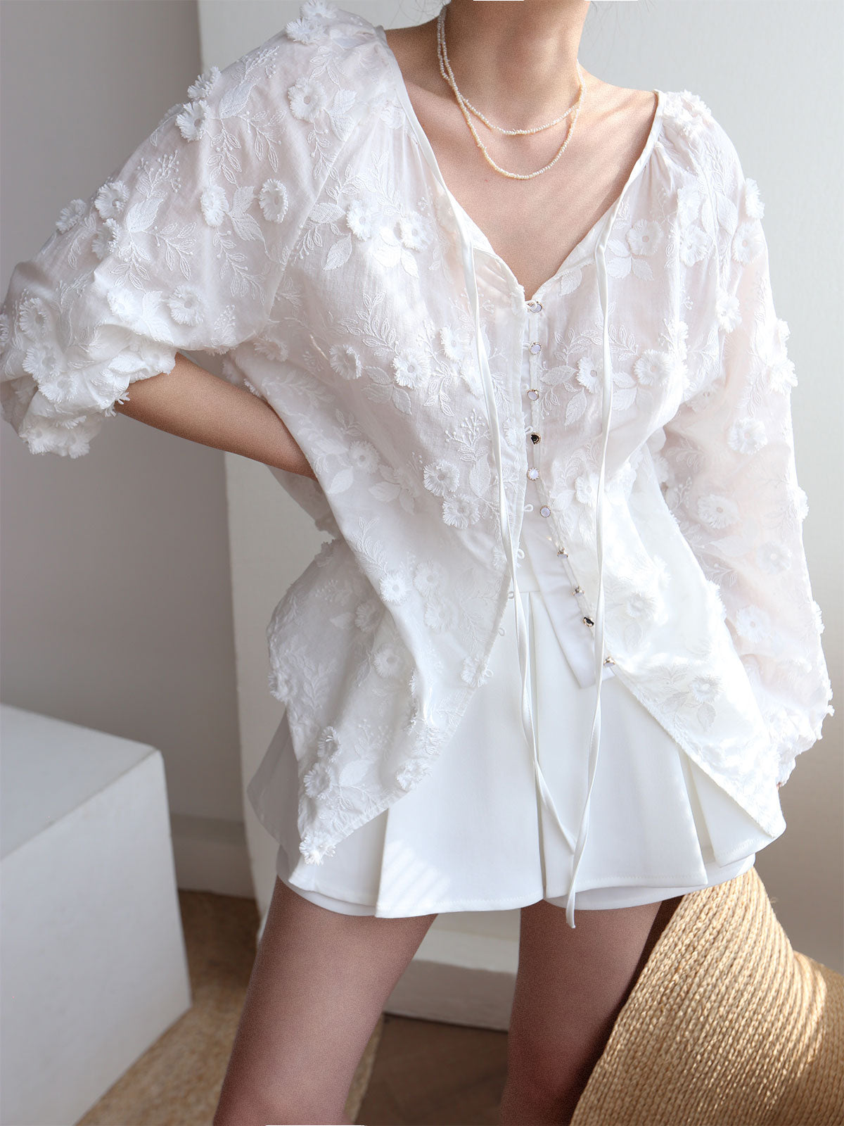 Fudus | Übergröße Semi Sheer Bestickte Blumene Bluse