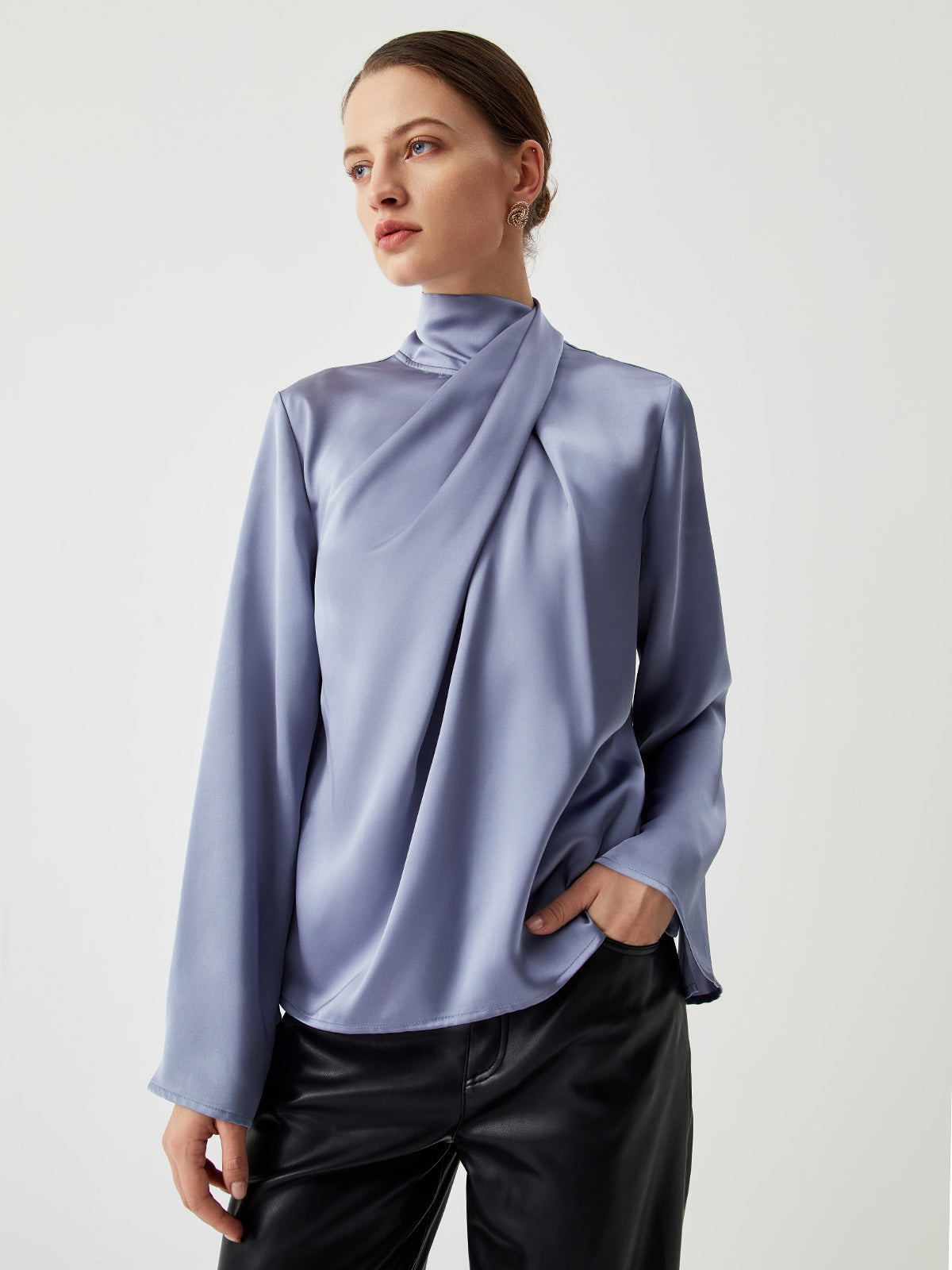 Fudus | Asymmetrische Gefaltete Rollkragen Satinbluse