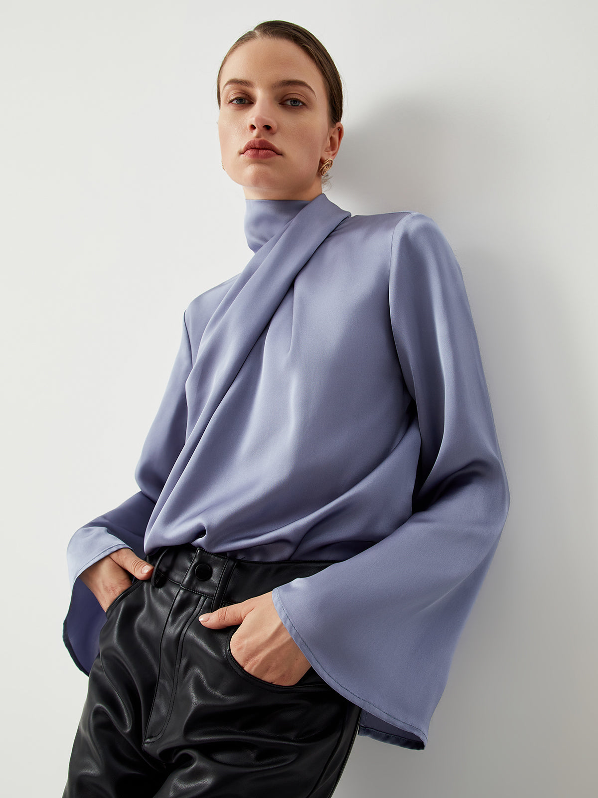 Fudus | Asymmetrische Gefaltete Rollkragen Satinbluse