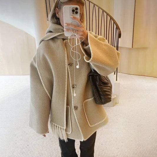 Brynora | Stilvolle Winterjacke mit integriertem Schal