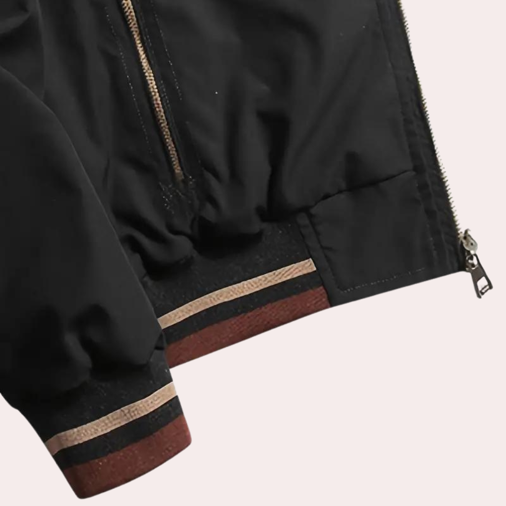 Stylische Herren-Bomberjacke - Lässig und trendy von Arunas