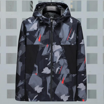 Stylische Herrenjacke mit trendigem Camouflage und praktischer Kapuze