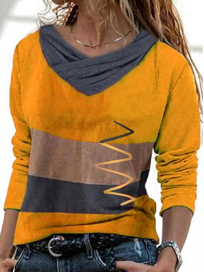 Fudus | F bold hot bedrucktes V-Ausschnitt Langarmshirt
