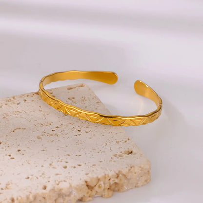Kathe | Trendiges Gold-Edelstahl-Armband für Damen