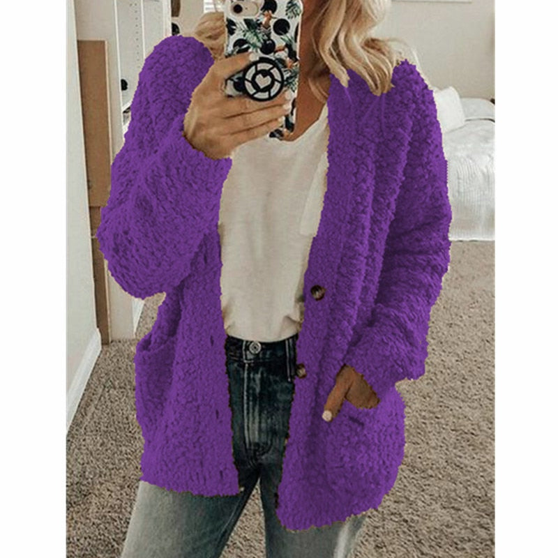 Leythara | Witte Fuzzy Gebreide Strickjacke